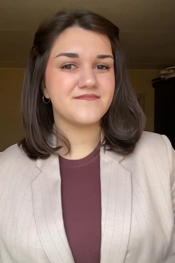 Карина — преподаватель EZlingua, английский язык